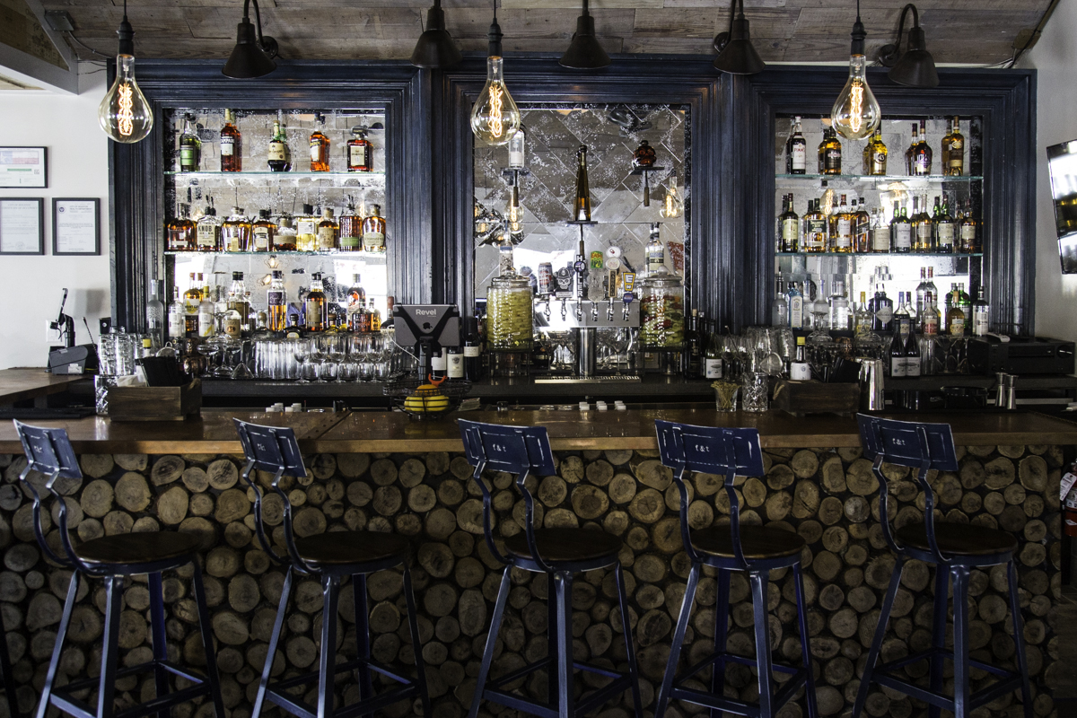 The bar at Field & Tides